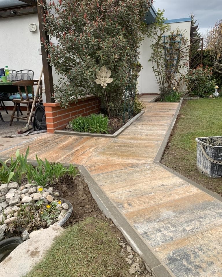 Wegebau — Natursteinweg
